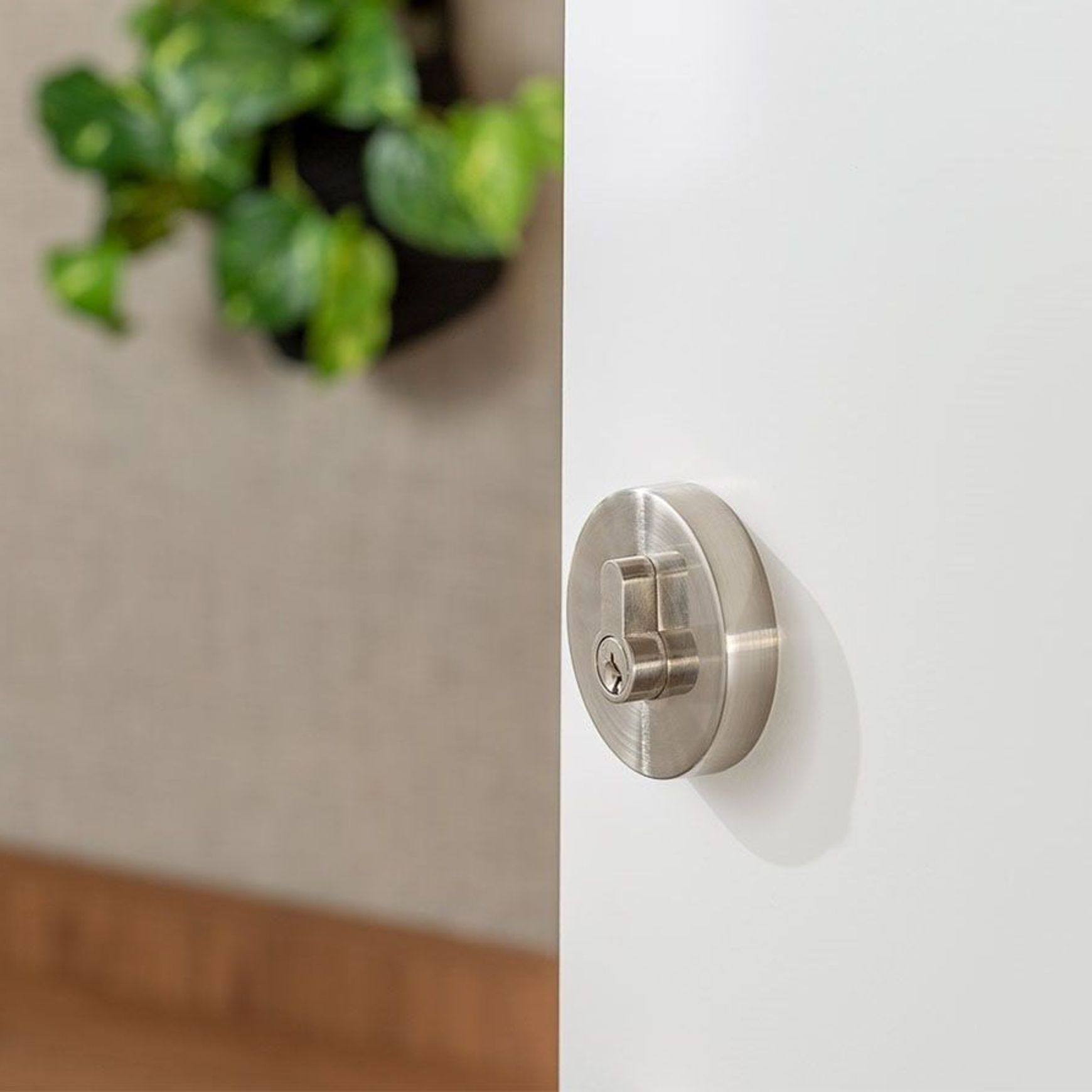 Zanda Triad Round Slimline Single Deadbolt Key/Turn