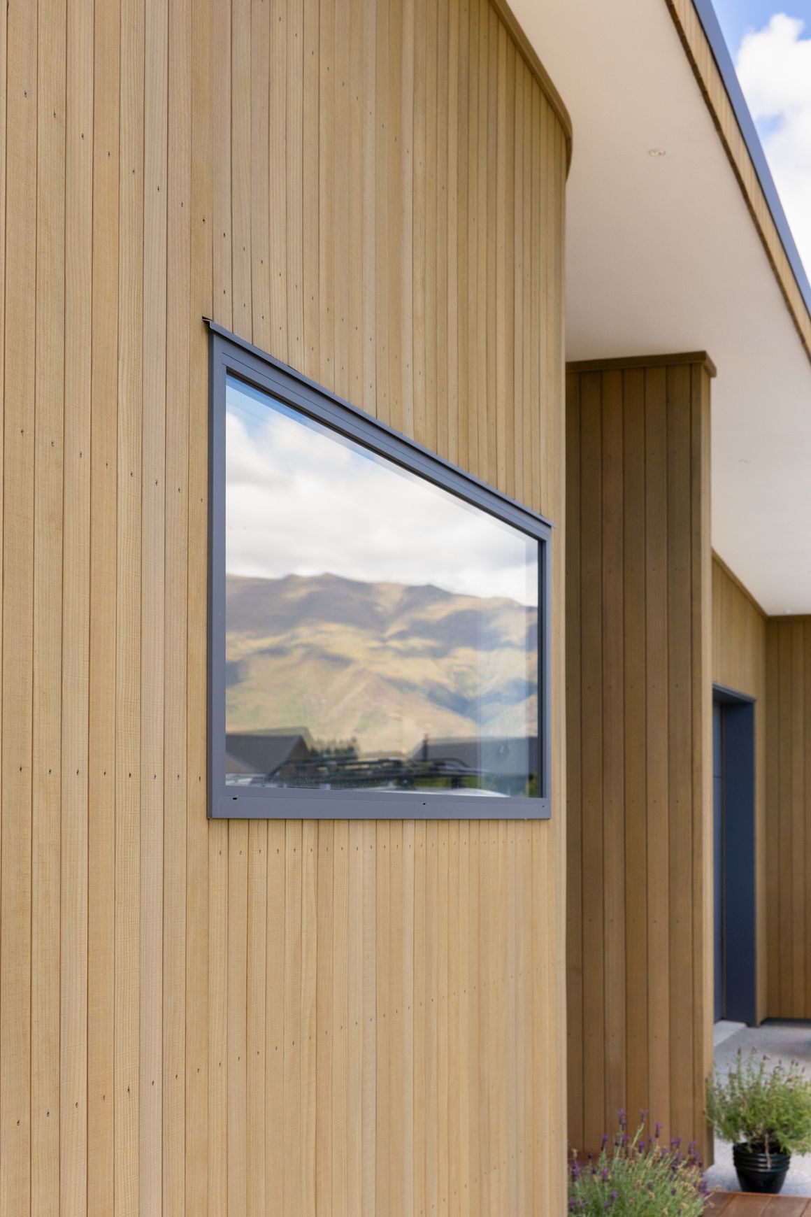 Vertica Cladding
