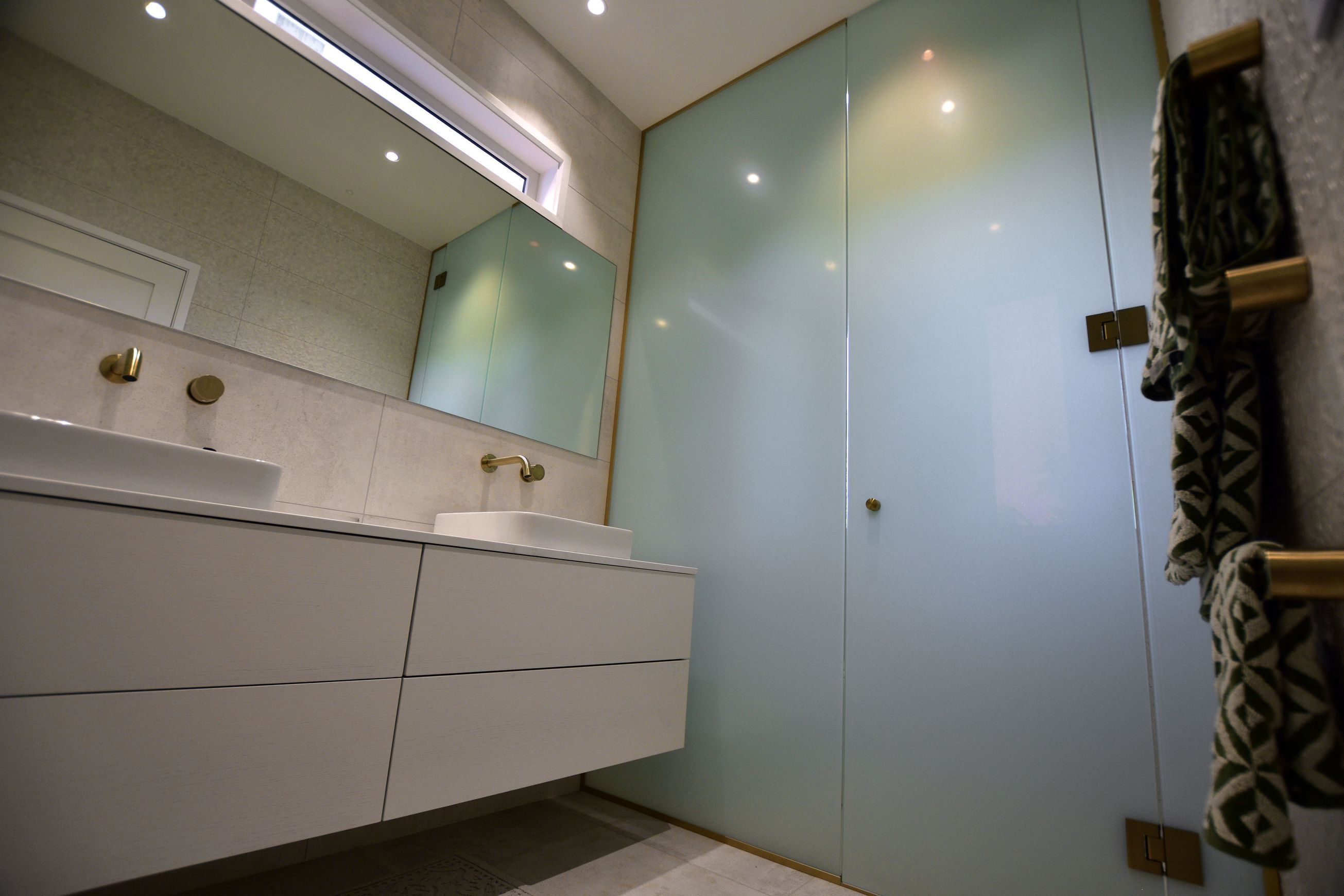 Haynes Glass Special Finish Shower Hardware