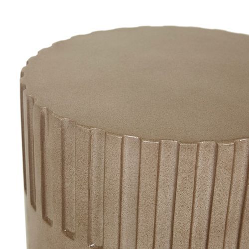 Petra Stool