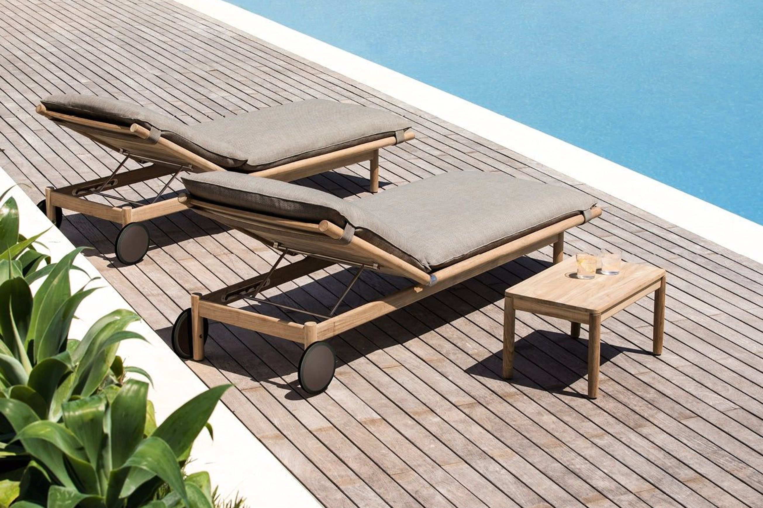 TIBBO | Side Table