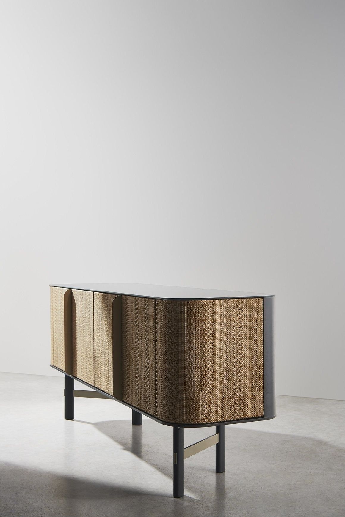 Daen sideboard