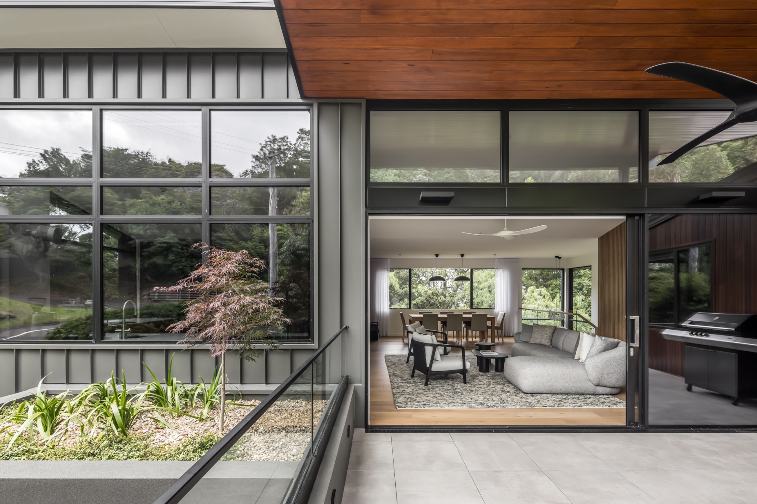 Vantage | Series 759 | ComfortEDGE™ Sliding Door