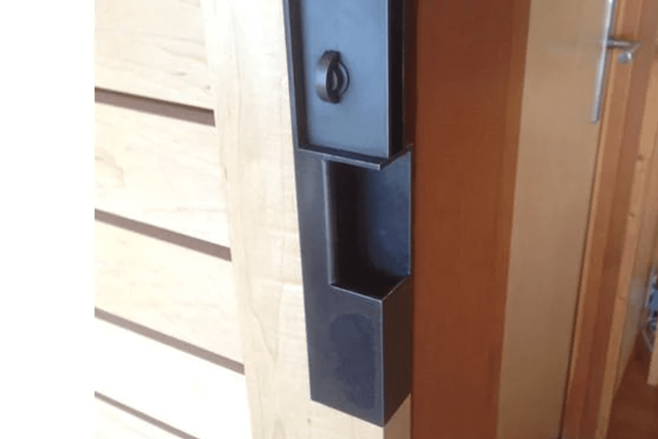 Tom Kundig - No Peek Privacy Sliding Door Pull
