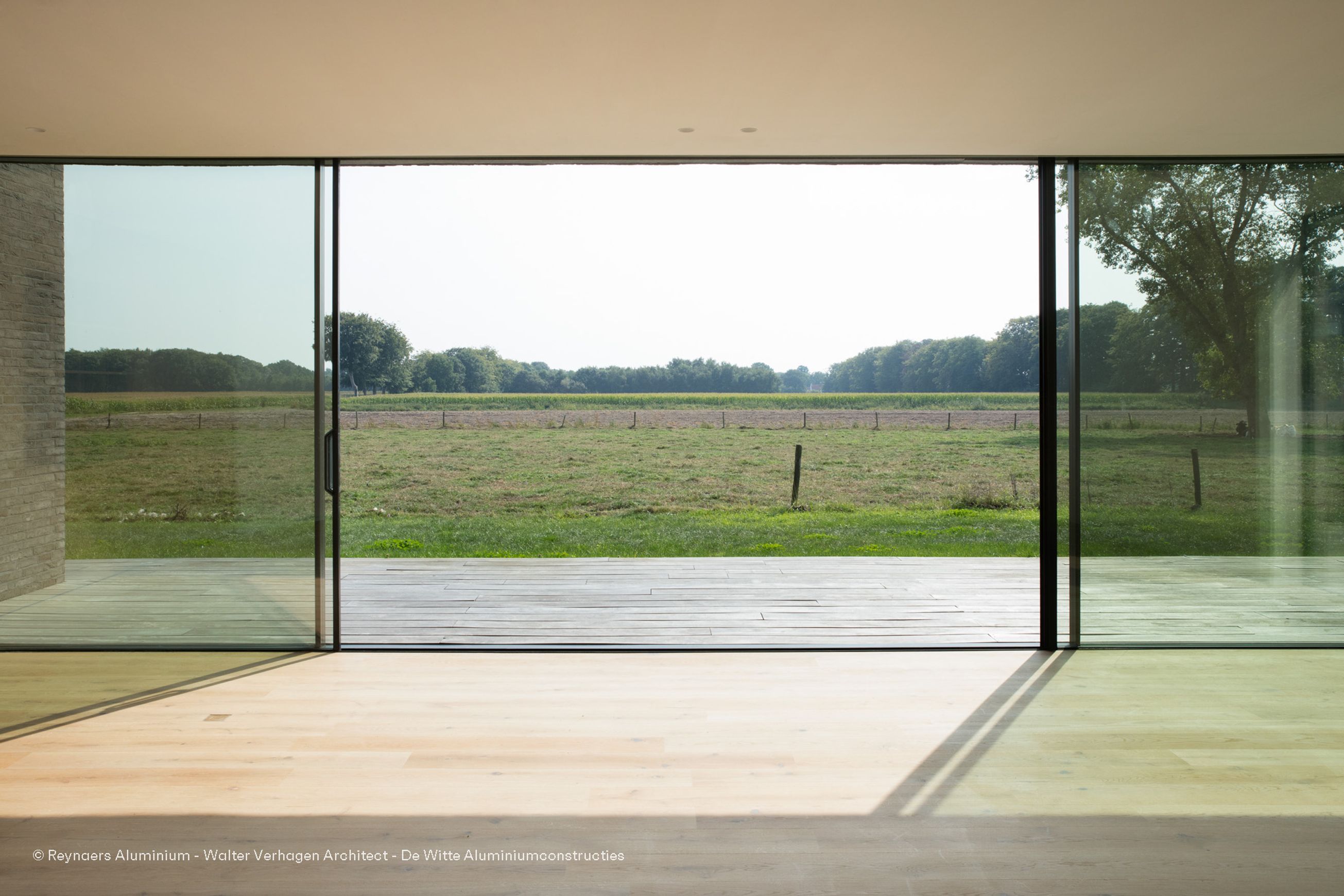 Minimal Sliding Door