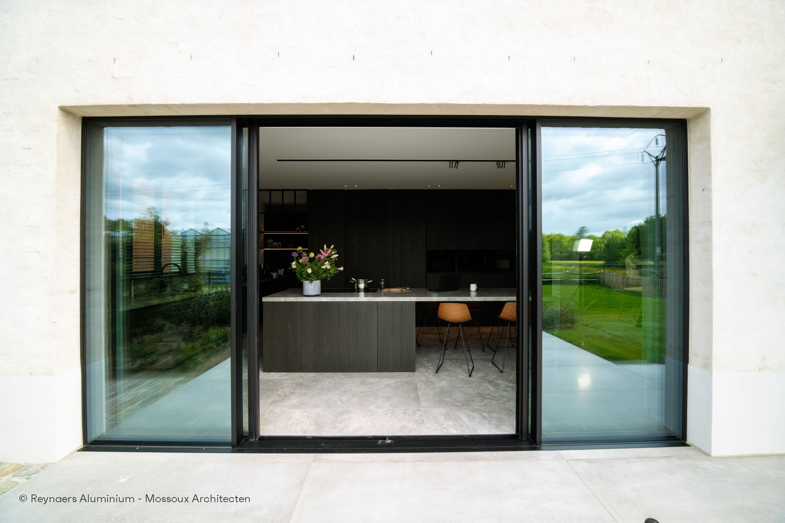 Minimal Sliding Door