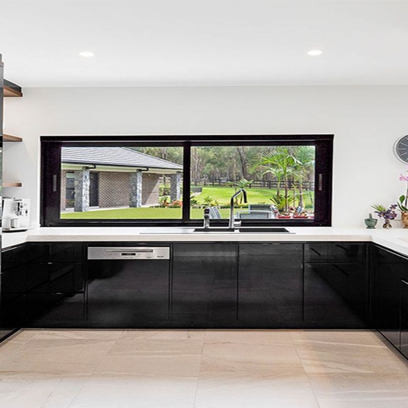 Elevate | Series 452 | Sliding Window