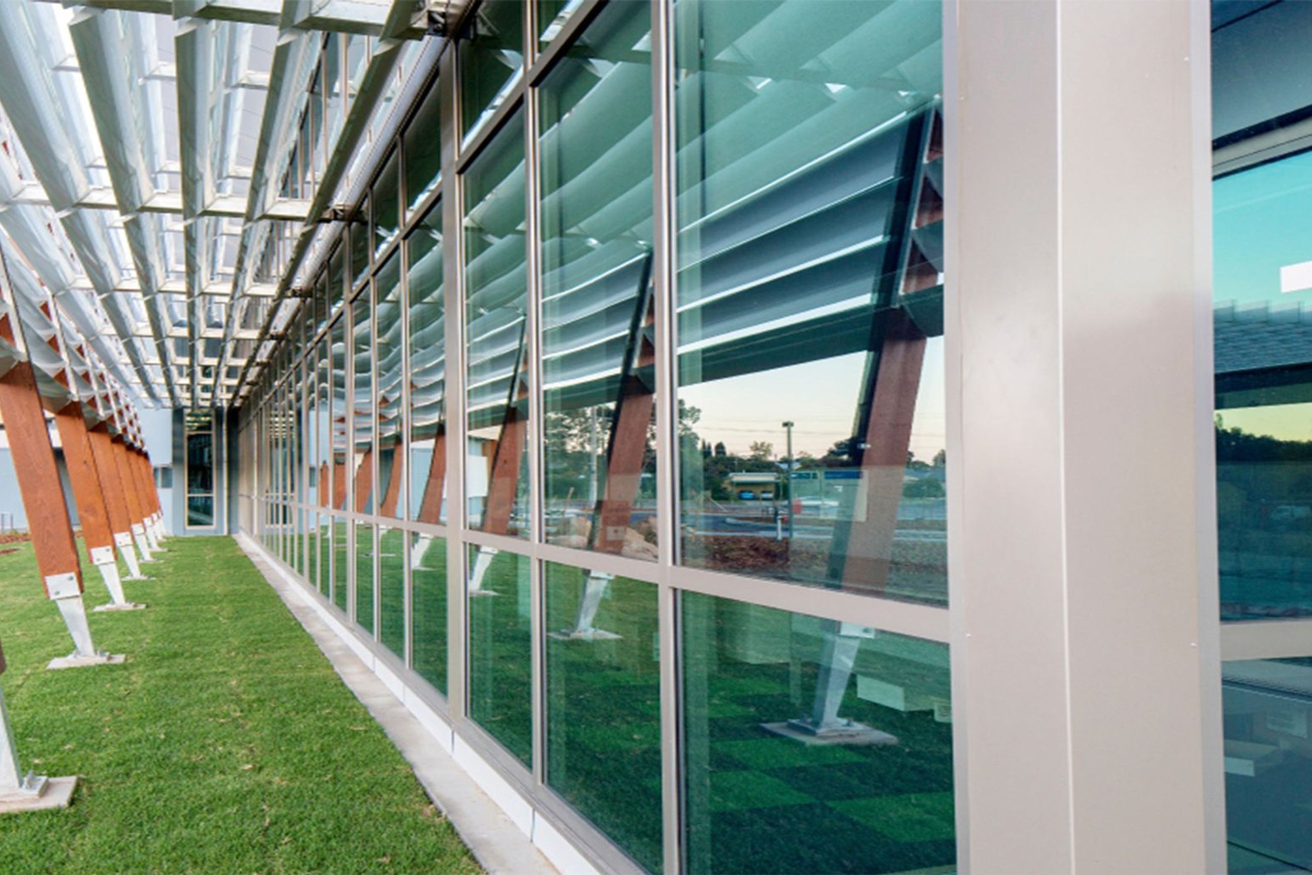 Elevate | Series 826 | Thermally Broken 150mm Framing