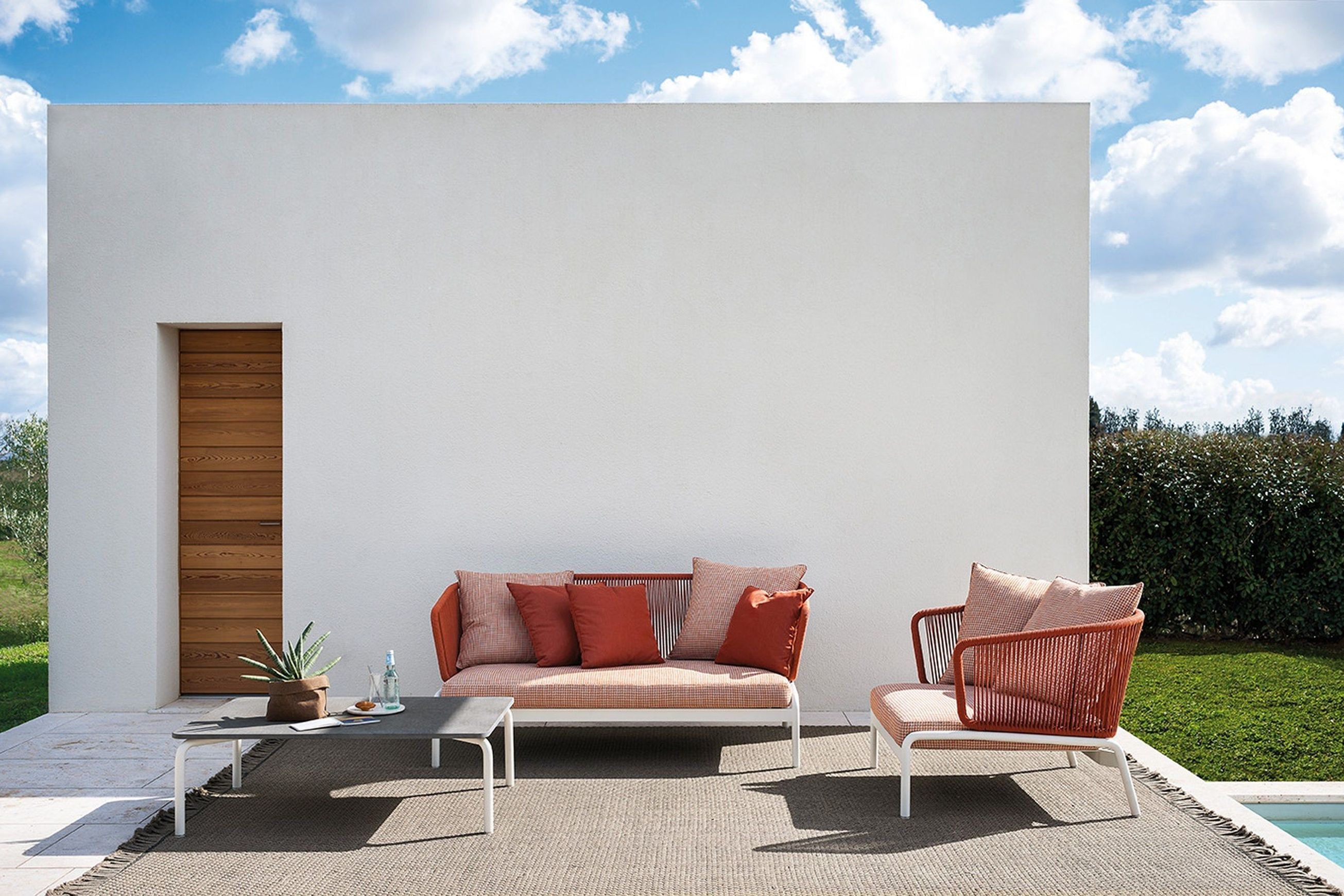 Spool sofa