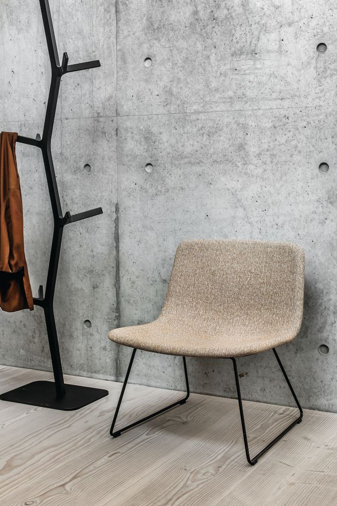 Pato Lounge Sled by Fredericia