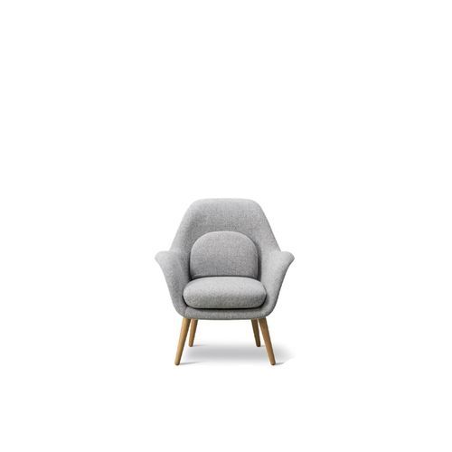 Swoon Lounge Chair Petit Wood base by Fredericia
