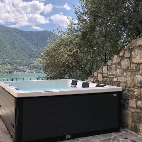 Serene 5 | Modern Spa Pool