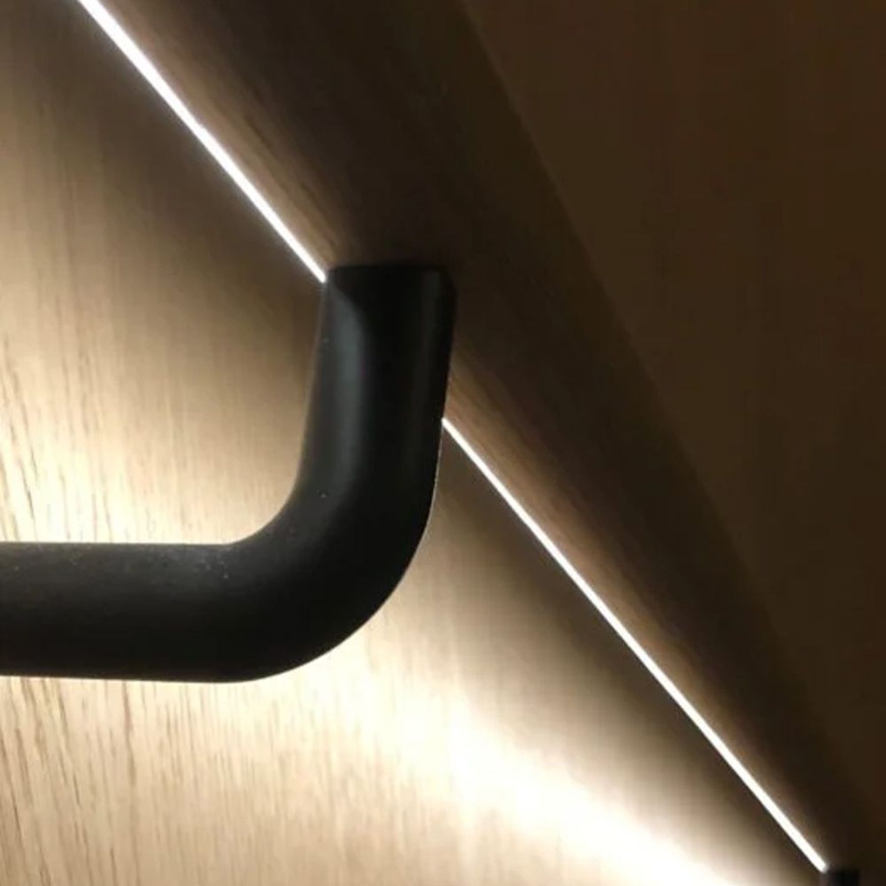 Halliday & Baillie Aluminium D Stair Rail Bracket HB595