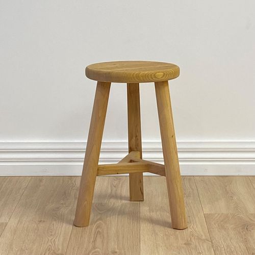 Heritage Elm Round Stool