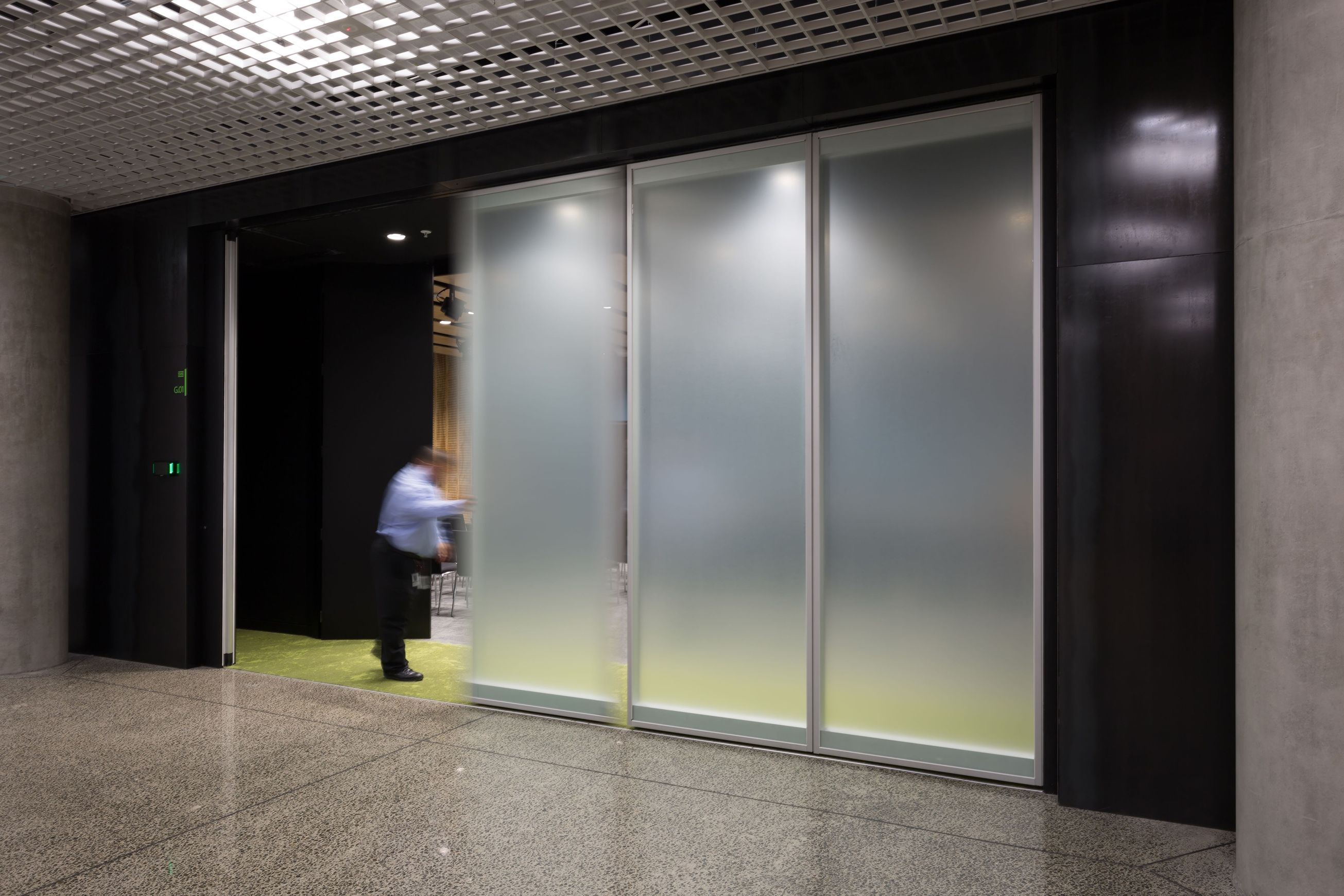 Moveo Operable Wall - Semi Automatic