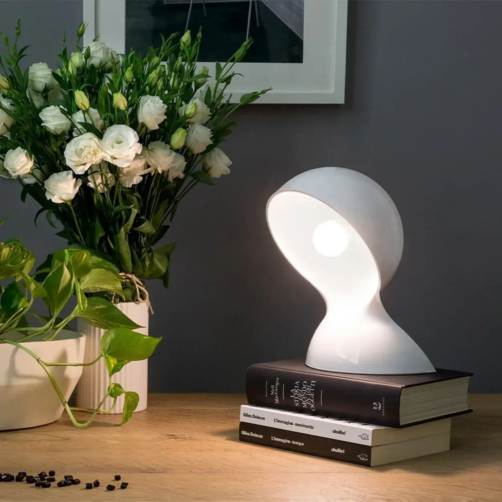 Dalu Table Lamp