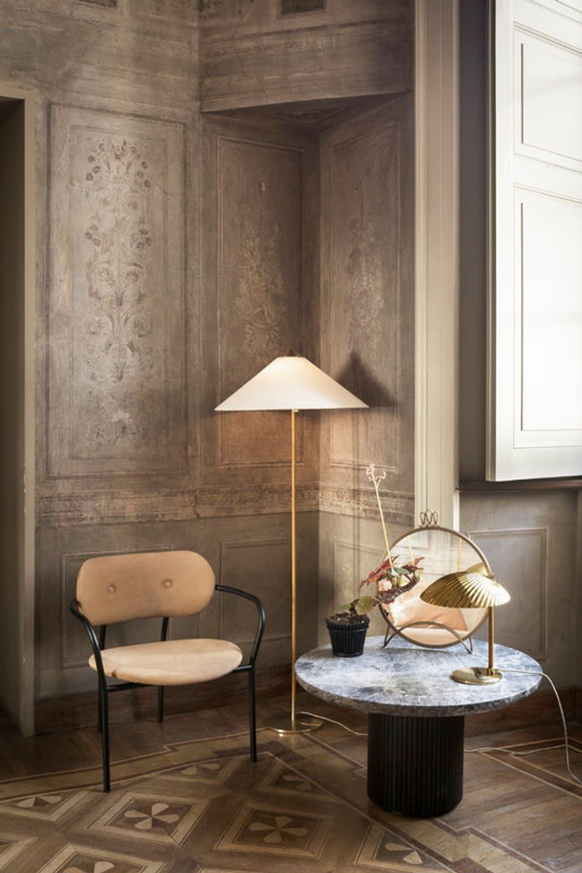 5321 Table Lamp