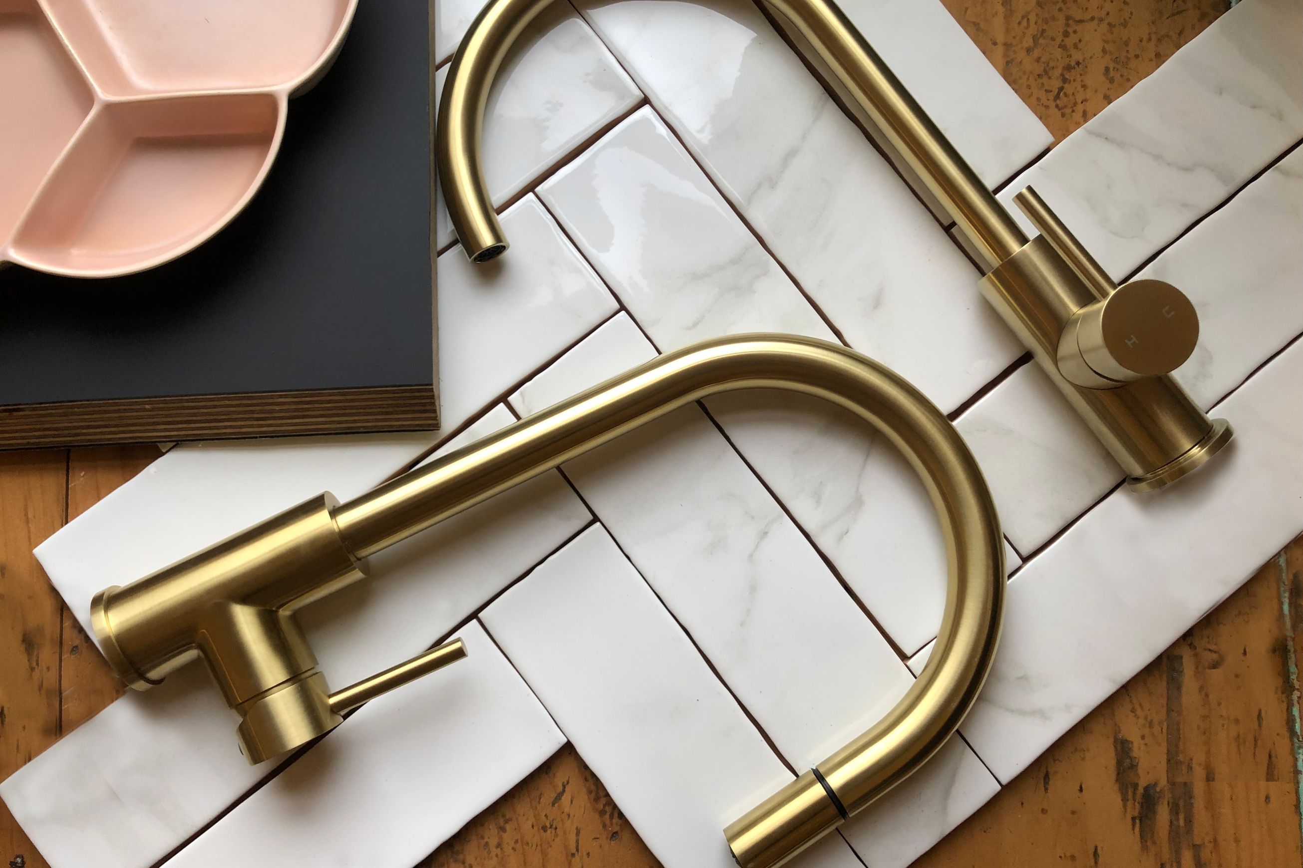 Voda Gooseneck Pull Out Sink Mixer with Cold Start tech