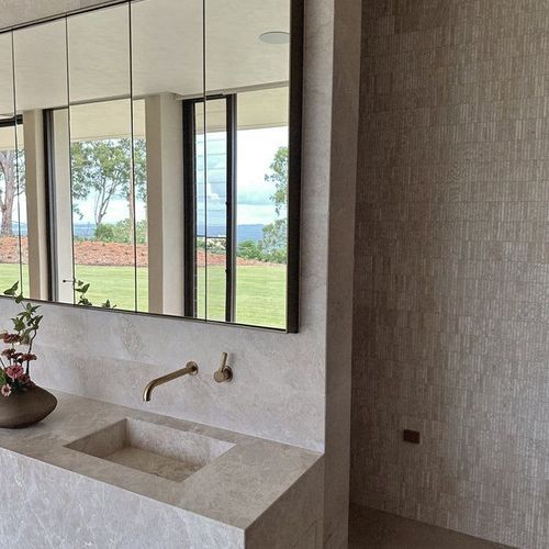 Superwhite Travertine Finger Mosaic