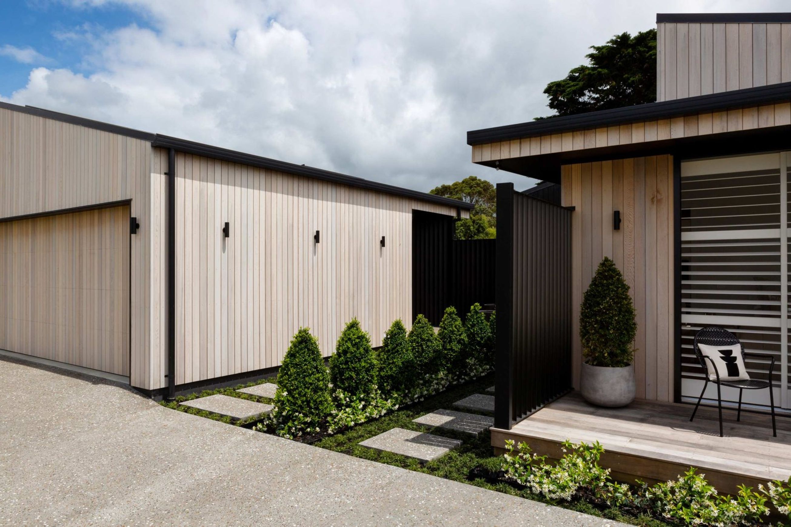 JSC Vertical Shiplap Timber Weatherboards