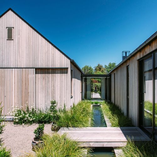 Vertical Shiplap Cedar Weatherboards