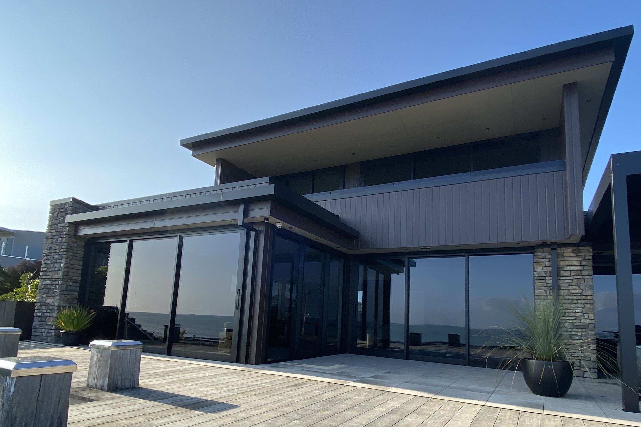 Deep & Darker-Toned Woodgrain Finishes