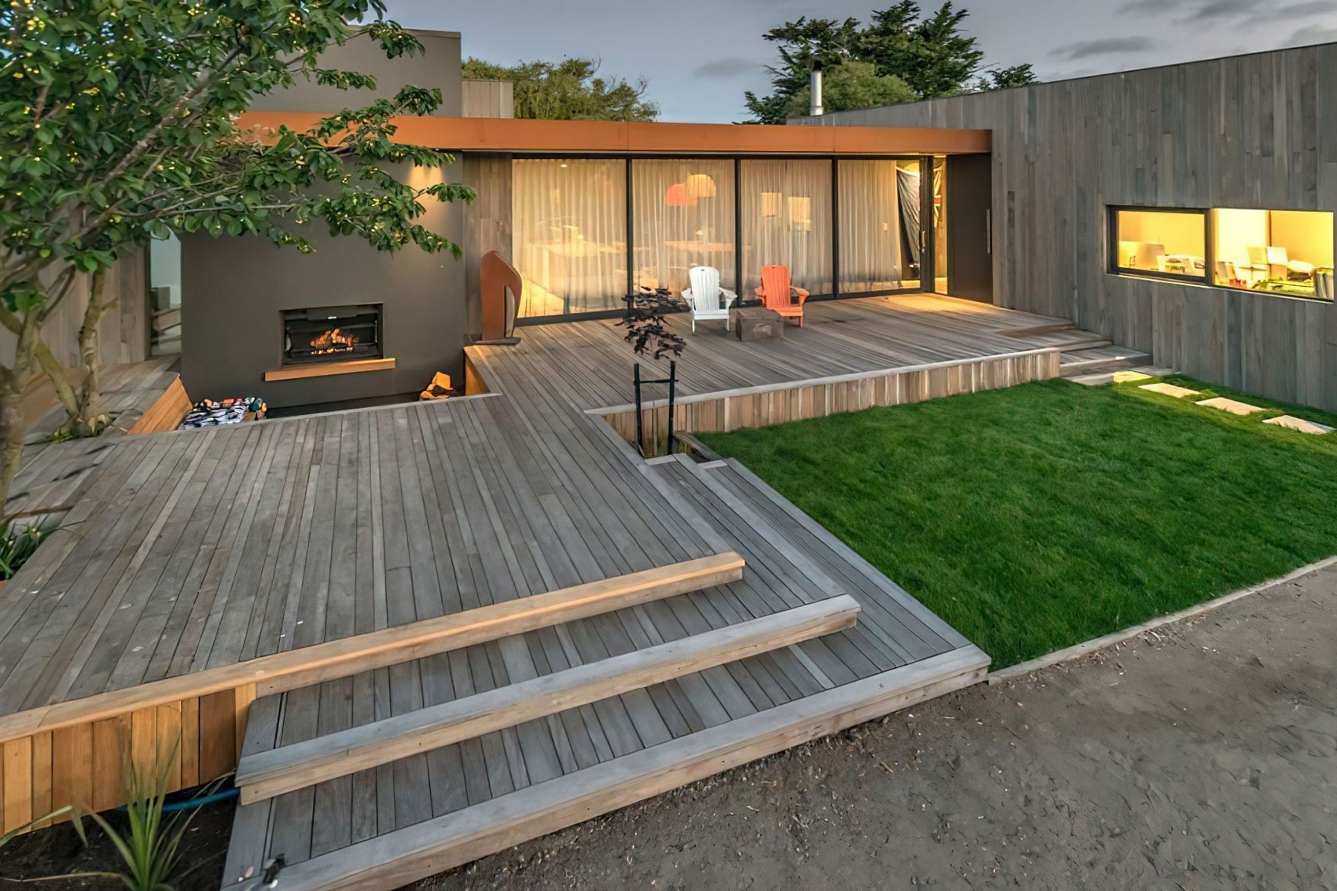 Cladding | Sawn face – smokey grey oil/tint