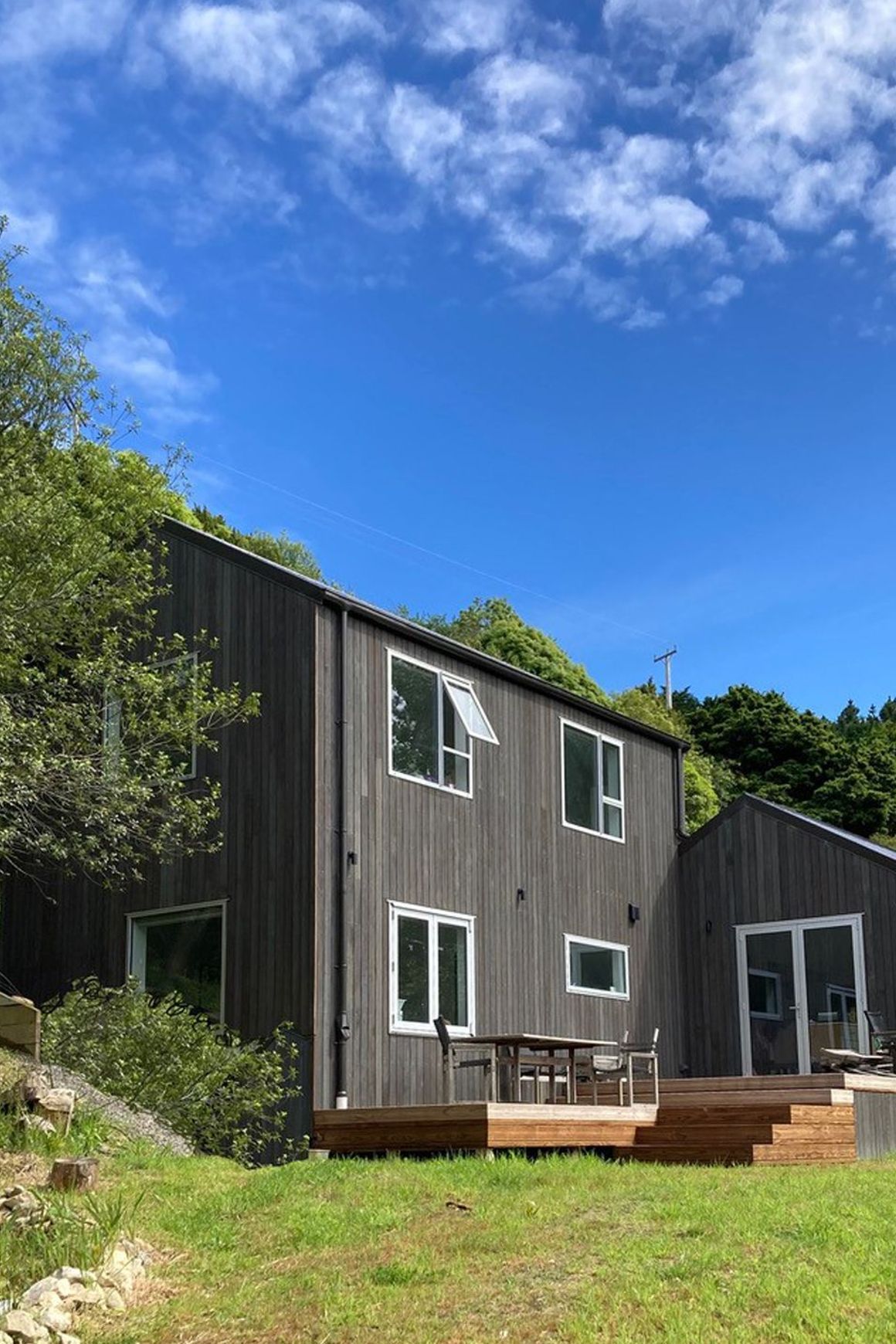 Cladding | Sawn face – smokey grey oil/tint