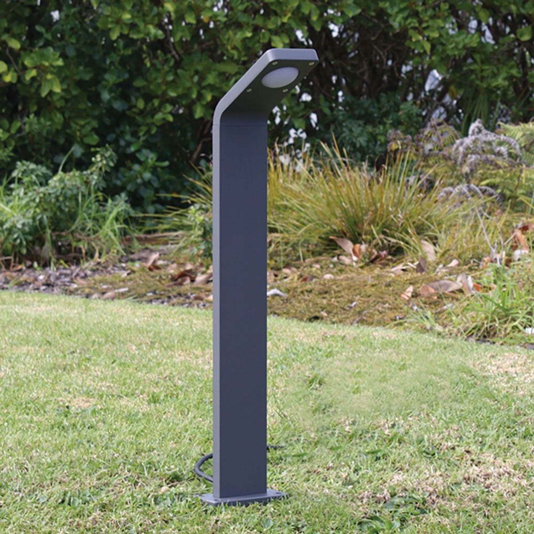 MANLY HK2836-650BK Bollard Path Light