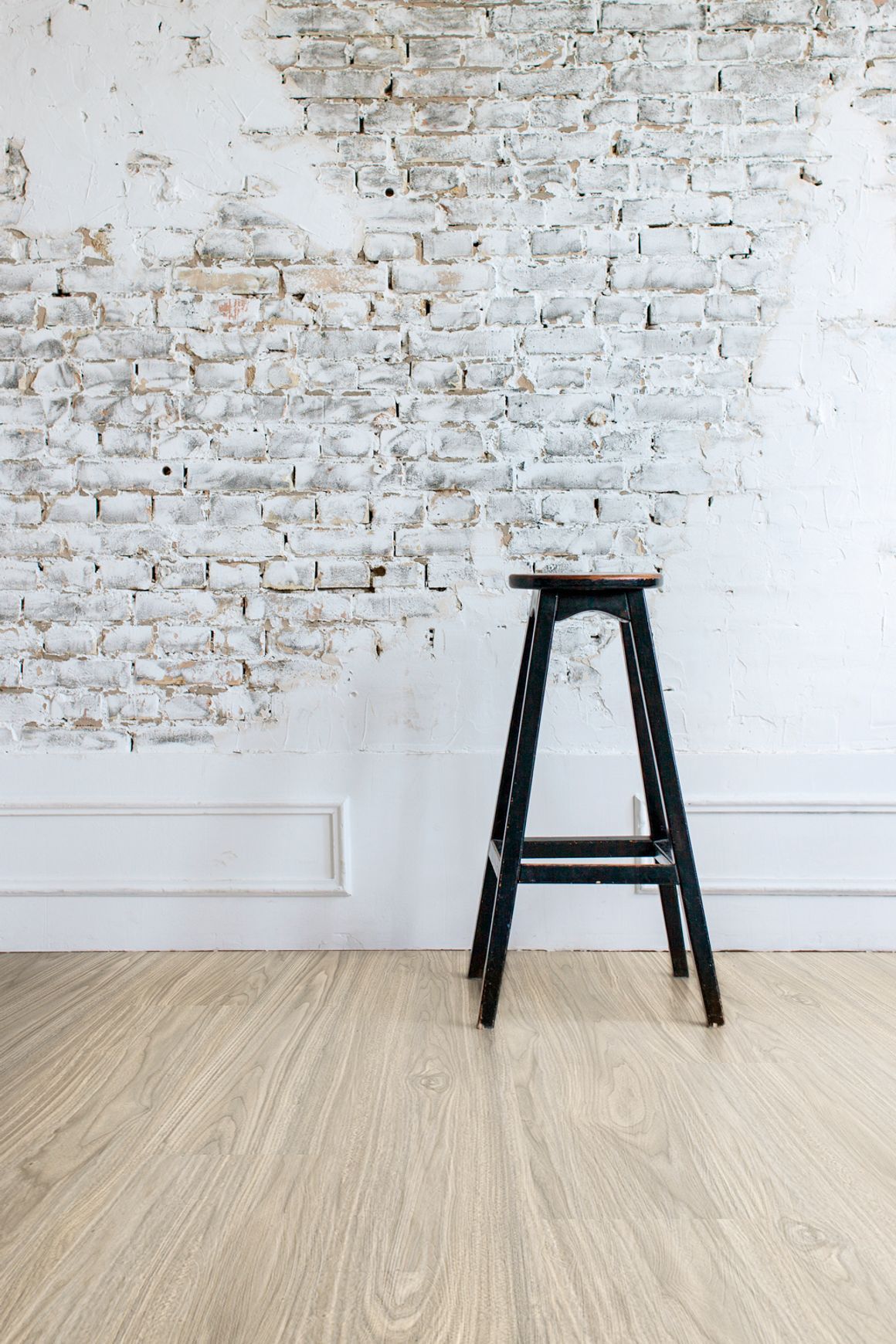 MOMENT from the Modern Revival LVT Collection: