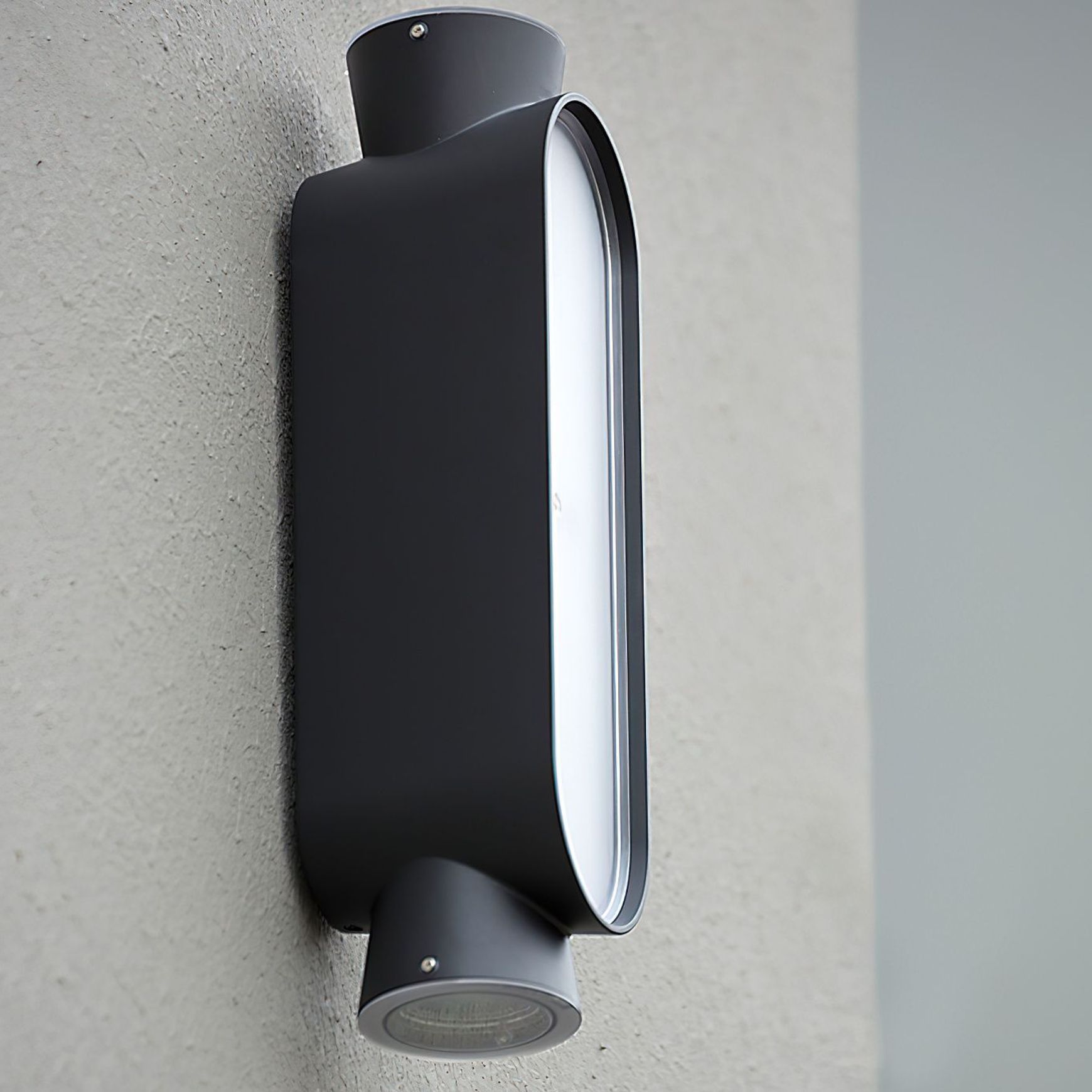 Ibuk Wall Light