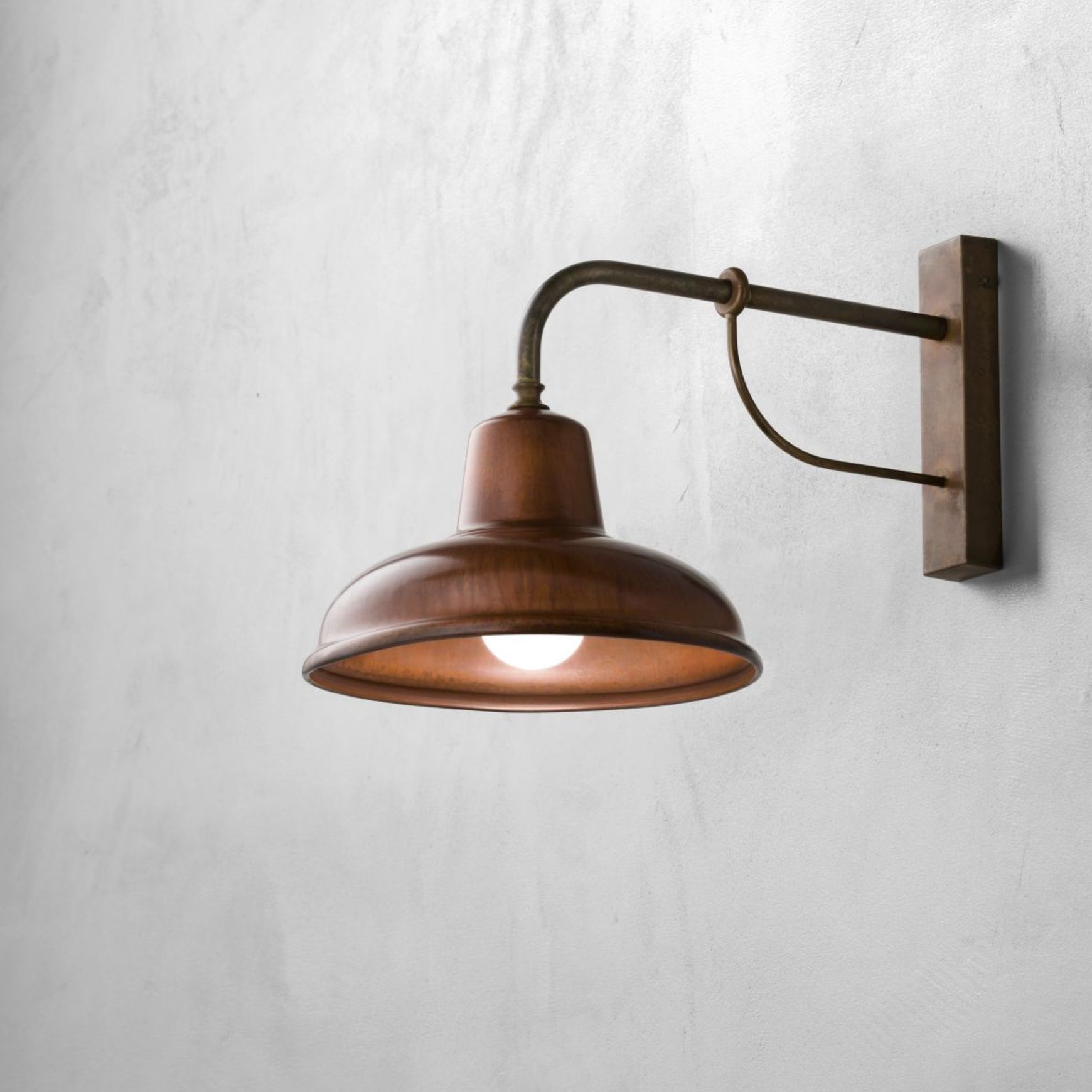Contrada Wall Light
