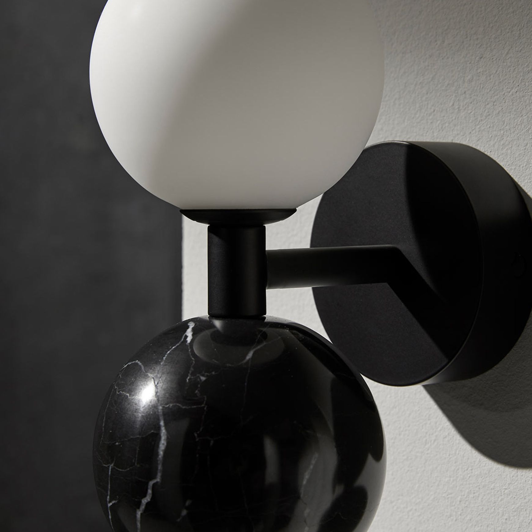 Dalt Wall Light