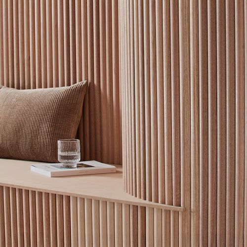 Contours Tasmanian Oak