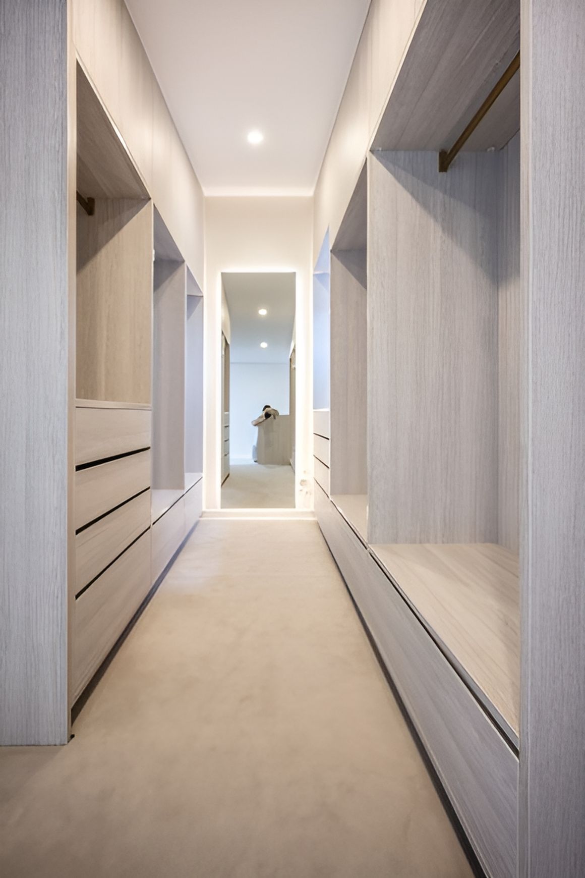 CUSTOM WALK IN WARDROBE