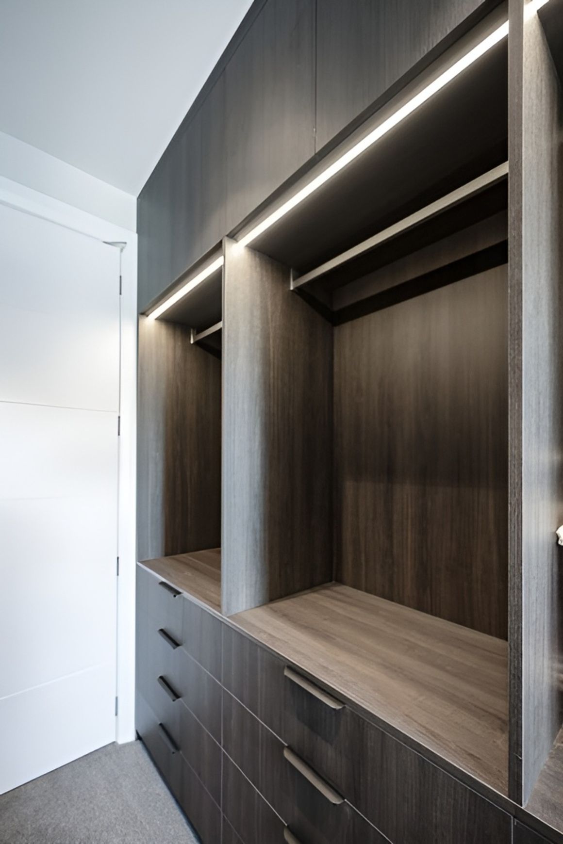 CUSTOM WALK IN WARDROBE