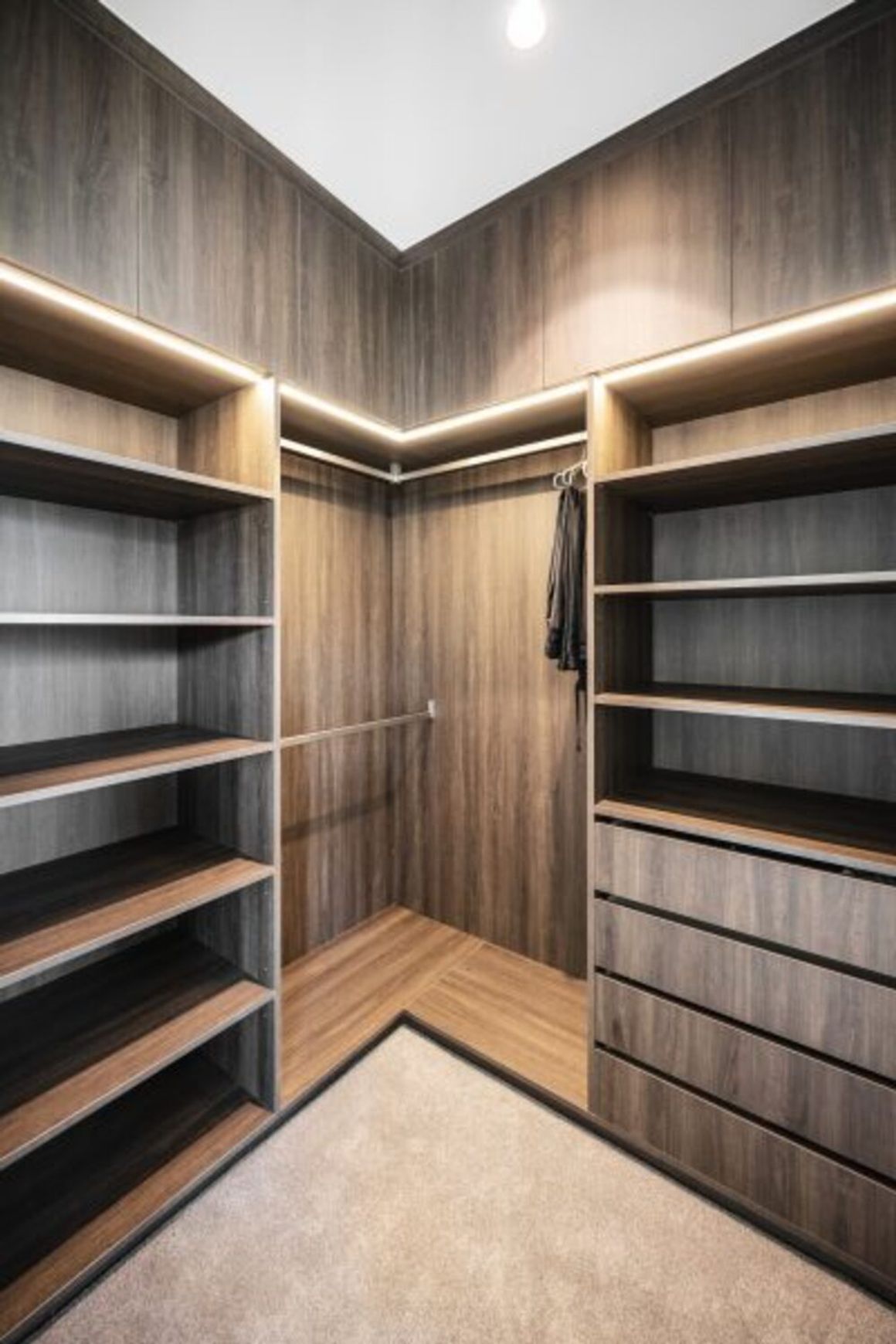 CUSTOM WALK IN WARDROBE