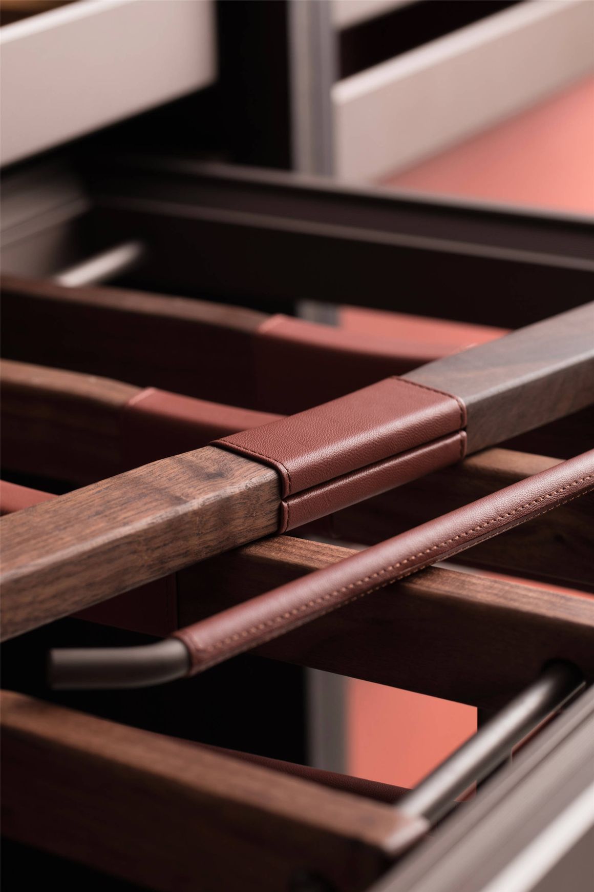 Basistem BRUGG Wood Pants Hanger