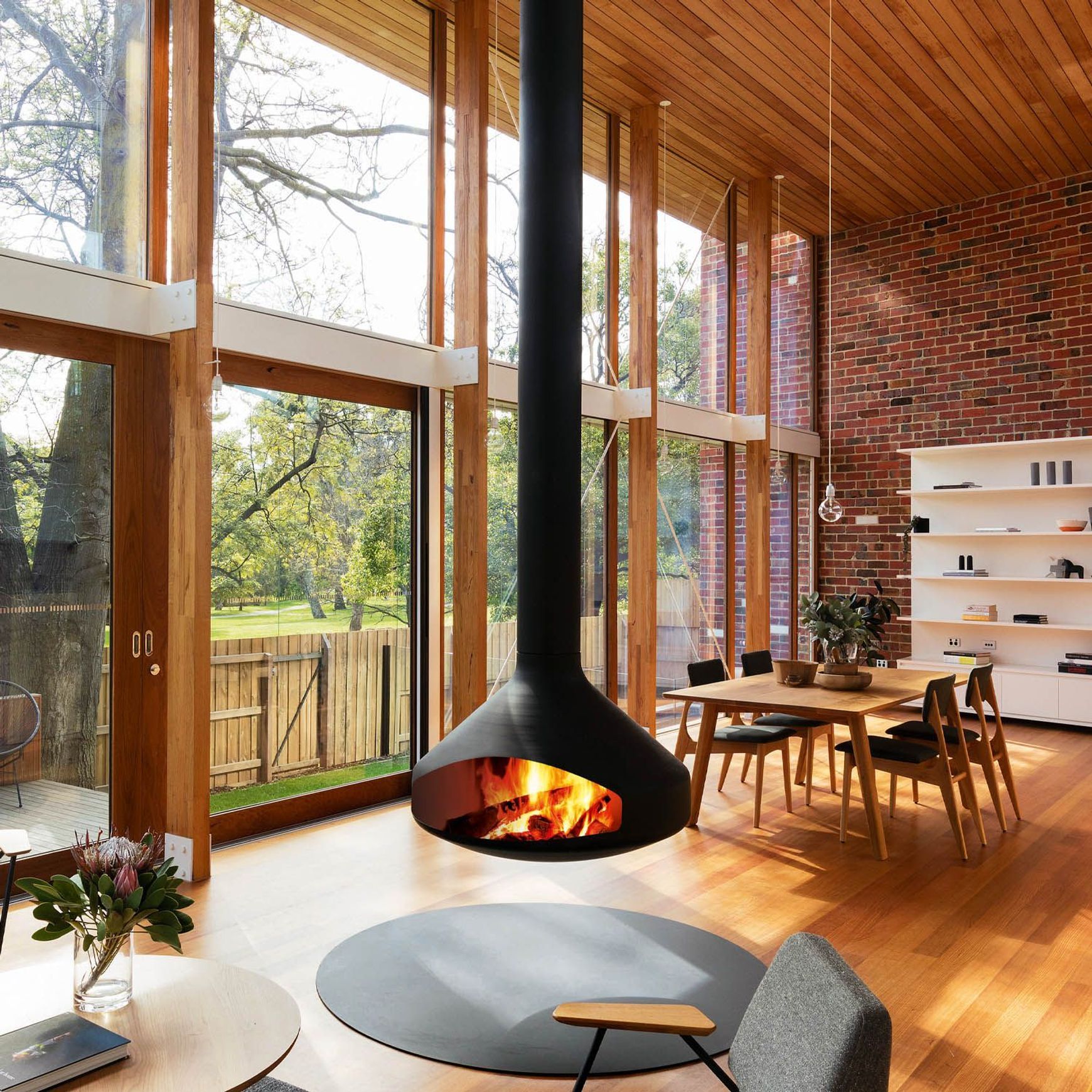 Ergofocus - Suspended Fireplace