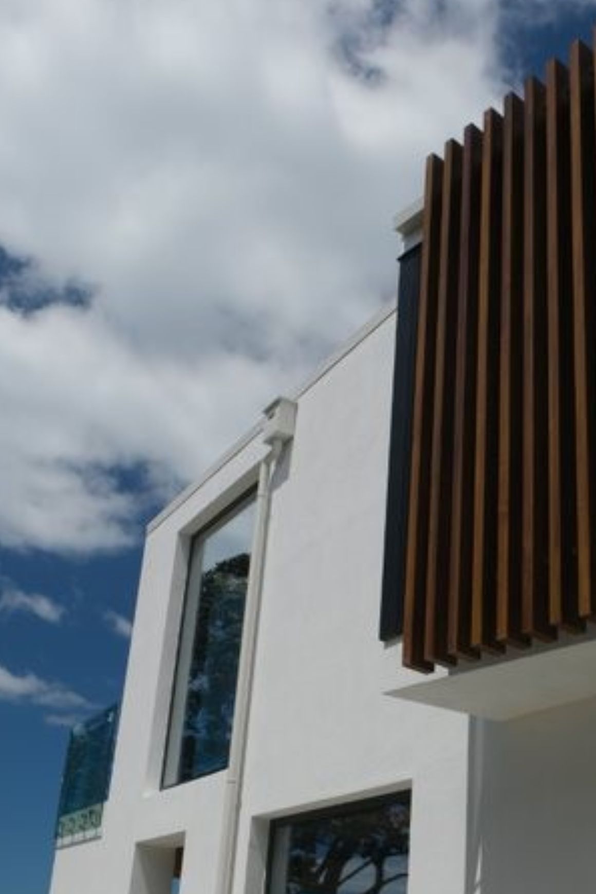 Deep & Darker-Toned Woodgrain Finishes