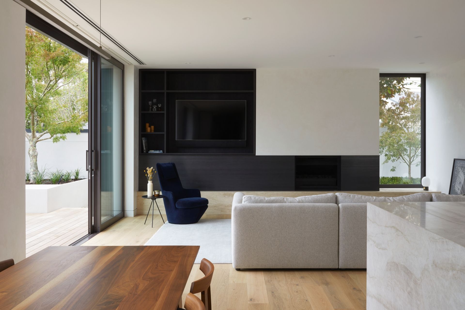 Supporting Image 2 for Yoke