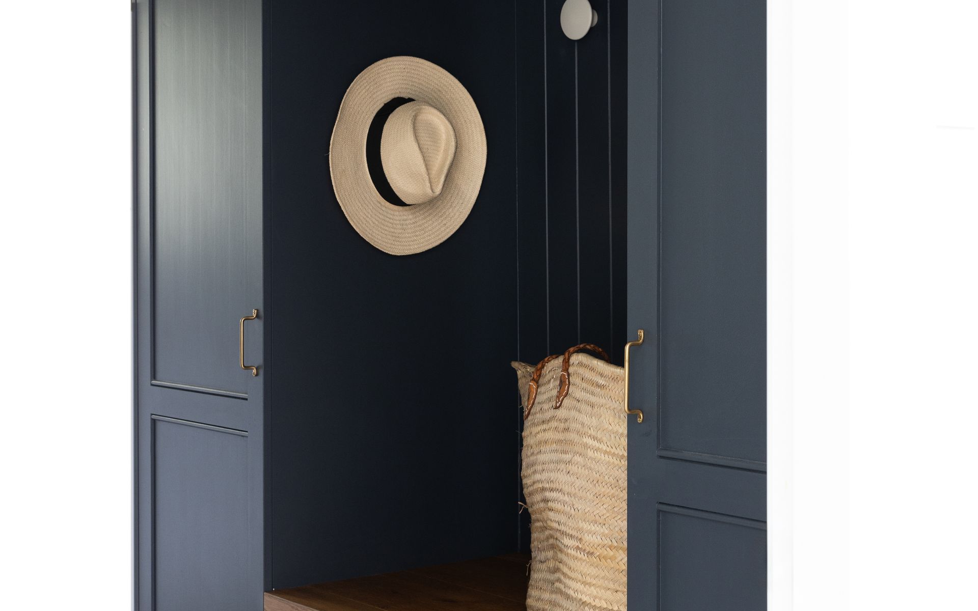 Supporting Image 7 for MILEHAM - Architect & Custom Home Builder