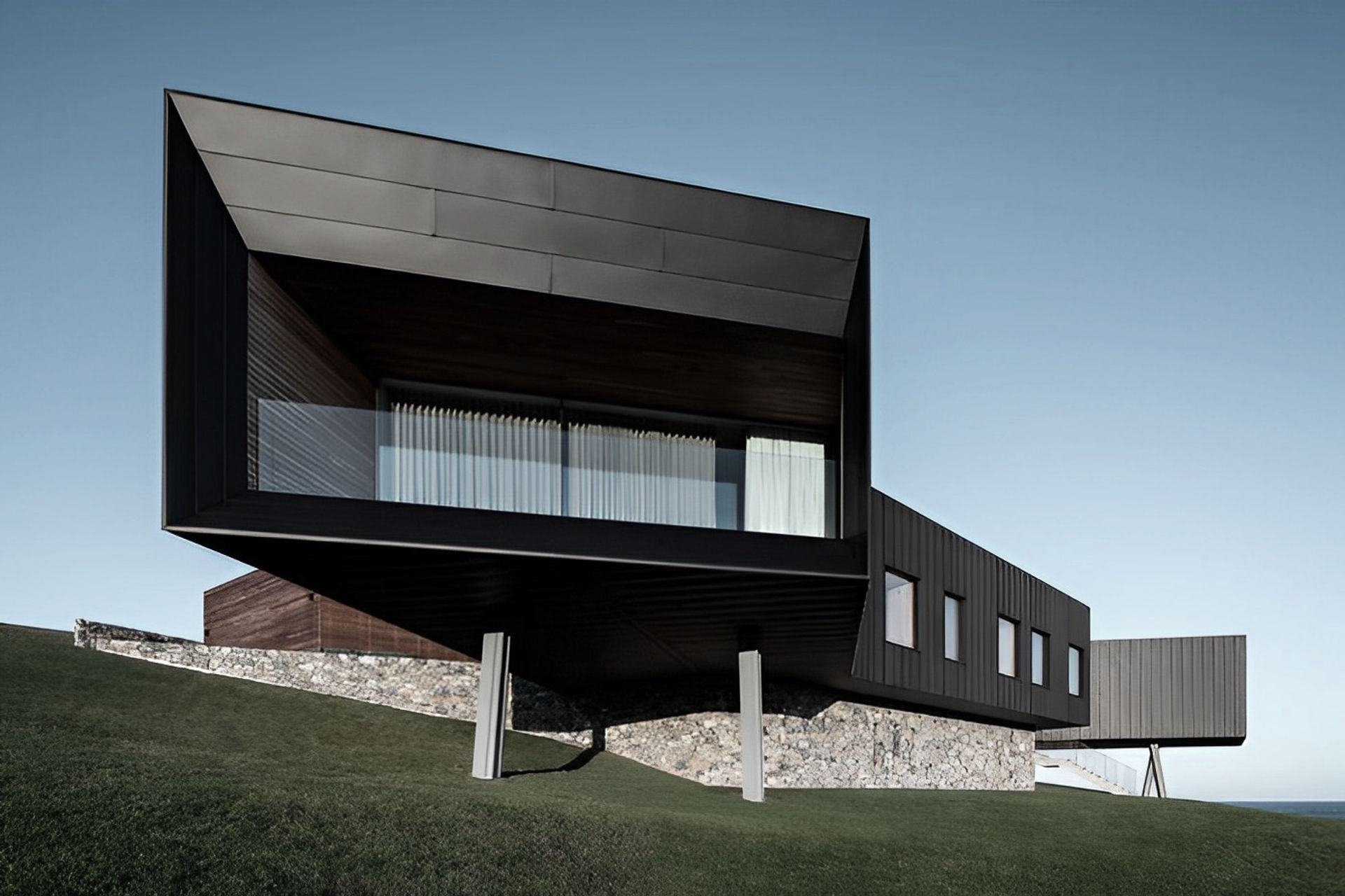 Supporting Image 2 for Atelier Andy Carson