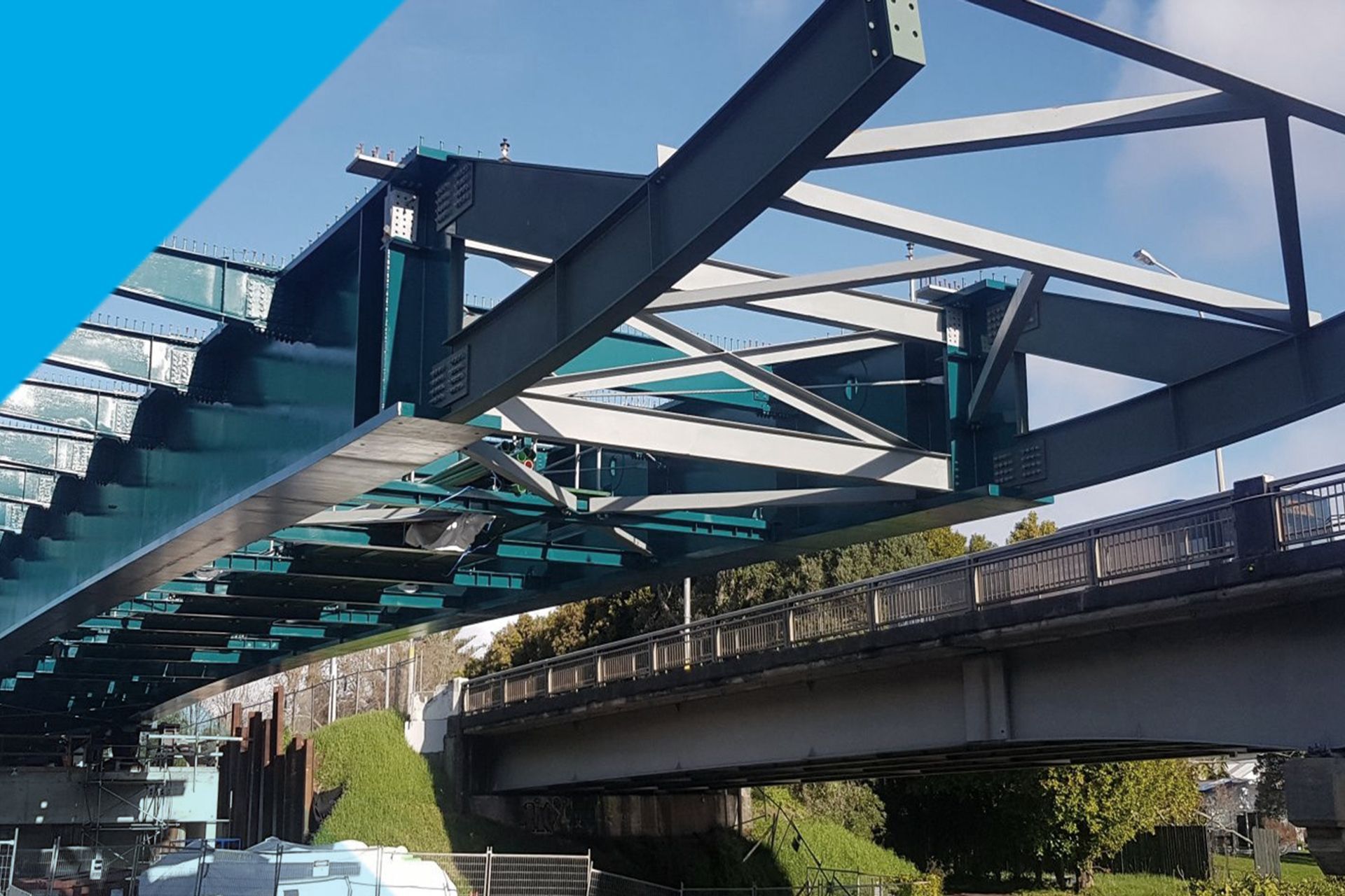 Hero Banner for Detail Connect