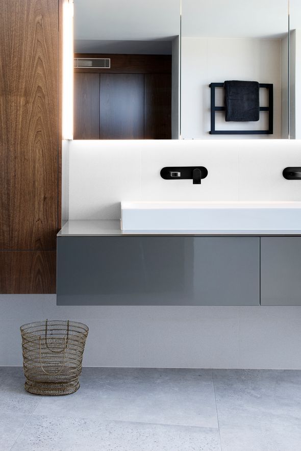 Coastal Kitchens + Bathrooms