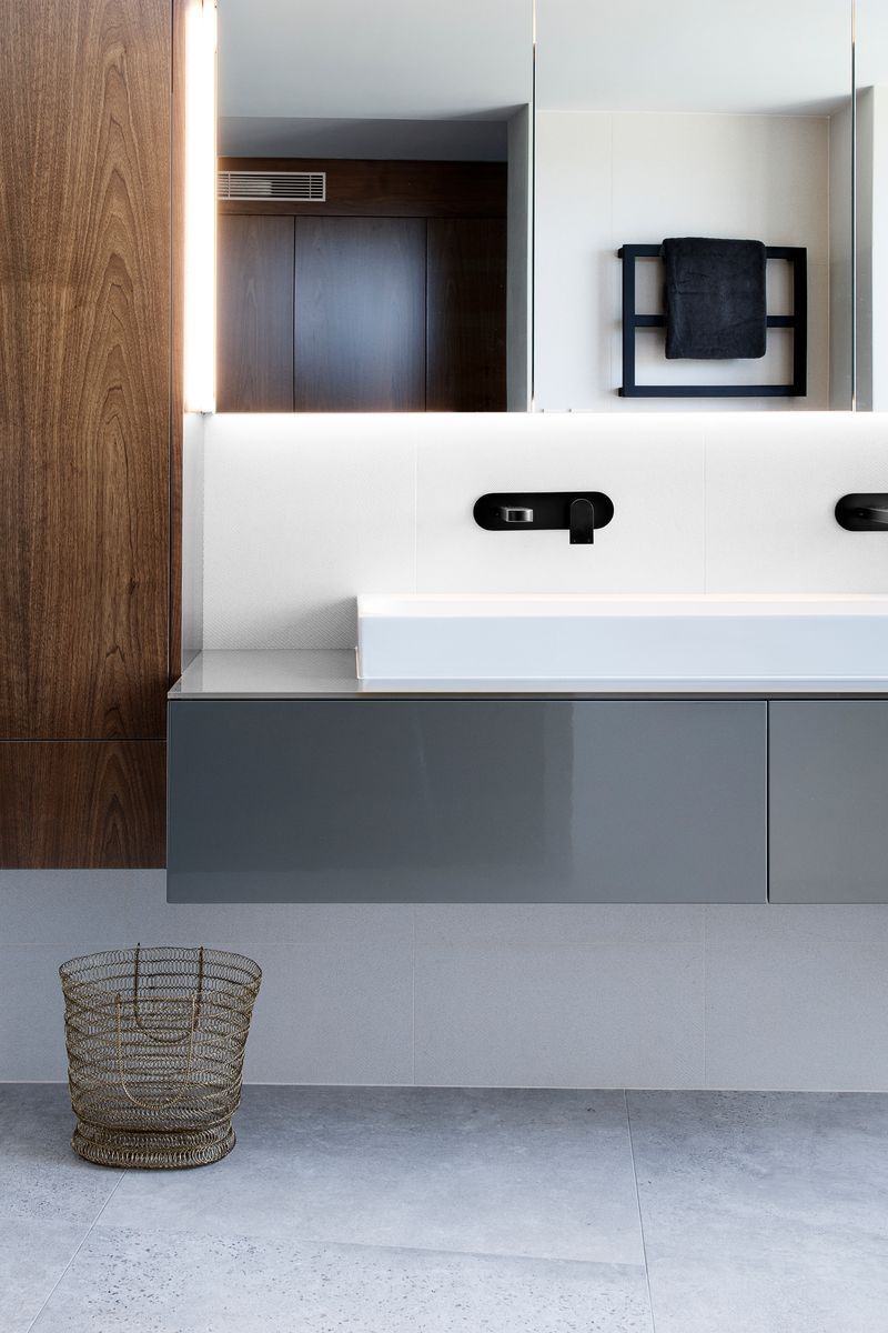 Coastal Kitchens + Bathrooms