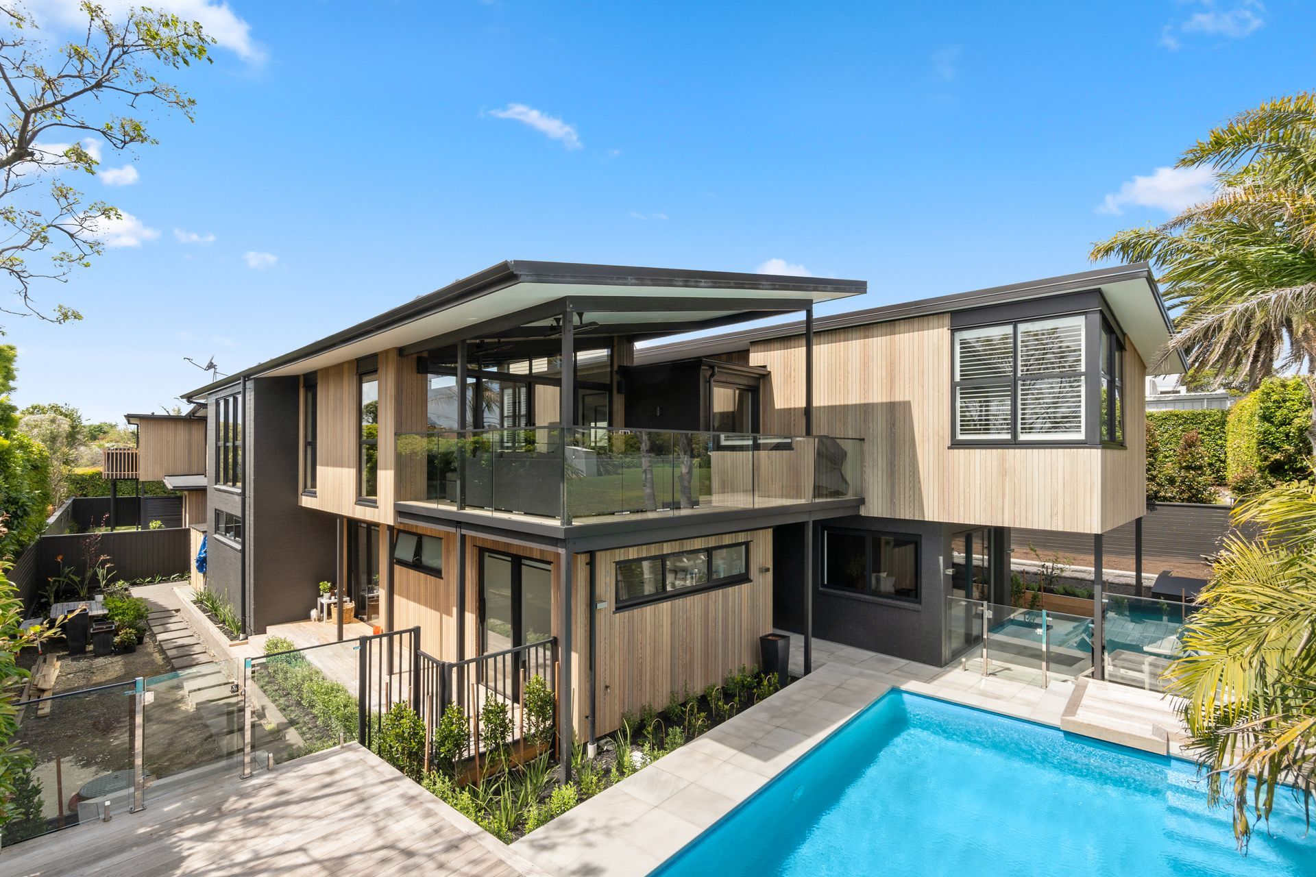 Hero Banner for Lucid Homes