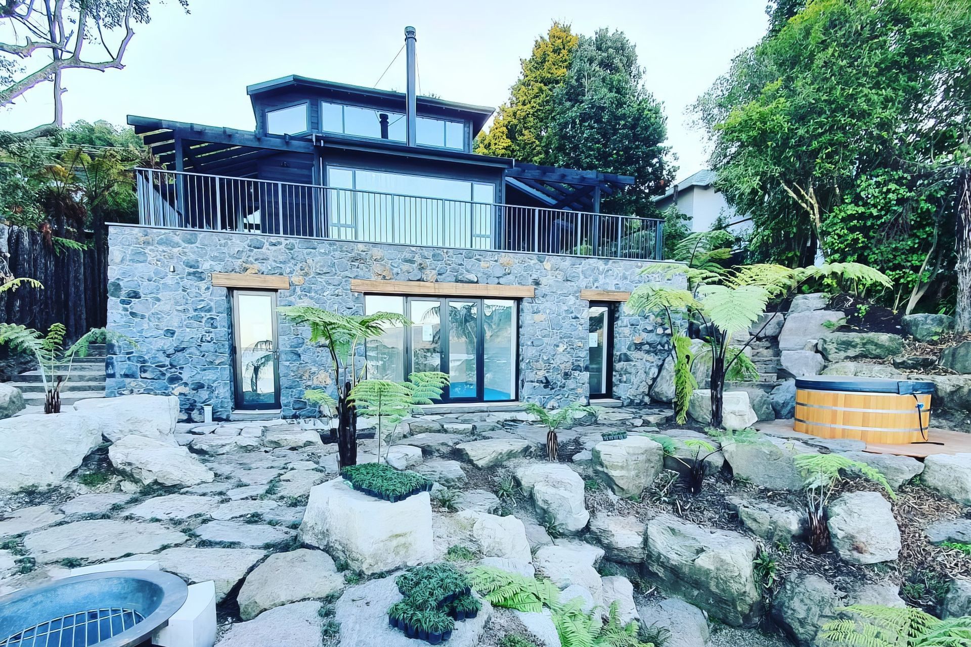 Supporting Image 2 for Parallel Build