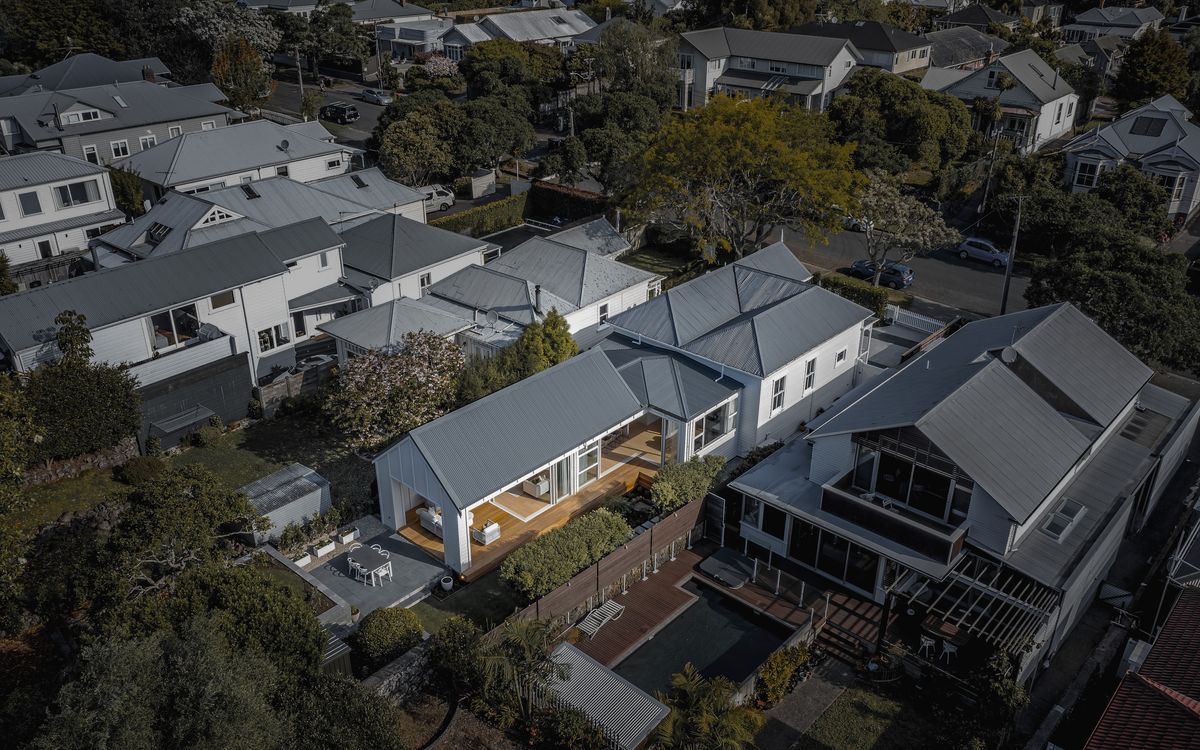 Miro Homes banner