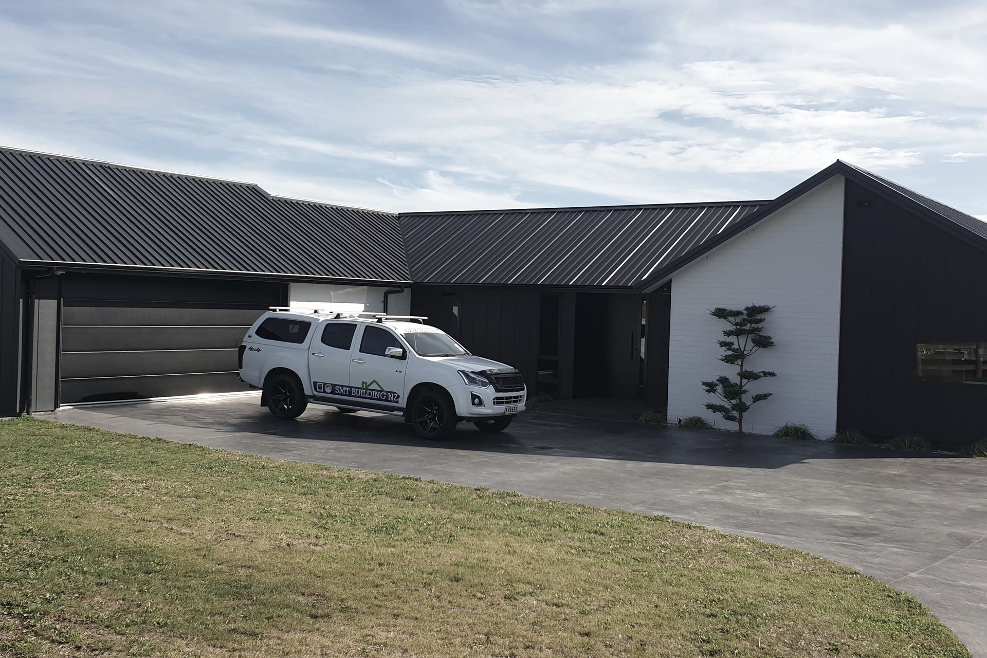 Hero Banner for SMT Building NZ